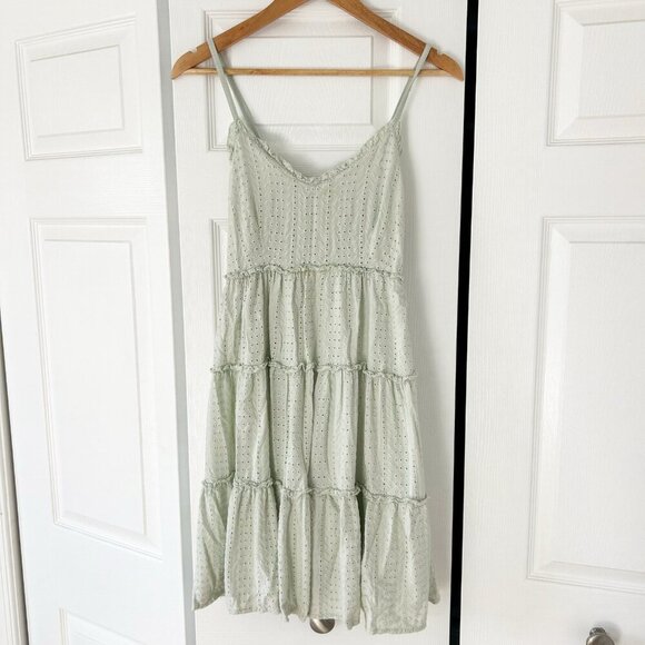 Sim & Sam Dresses & Skirts - Sim & Sam Green Eyelet Tiered Sundress Women’s Size S Adjustable Straps EUC